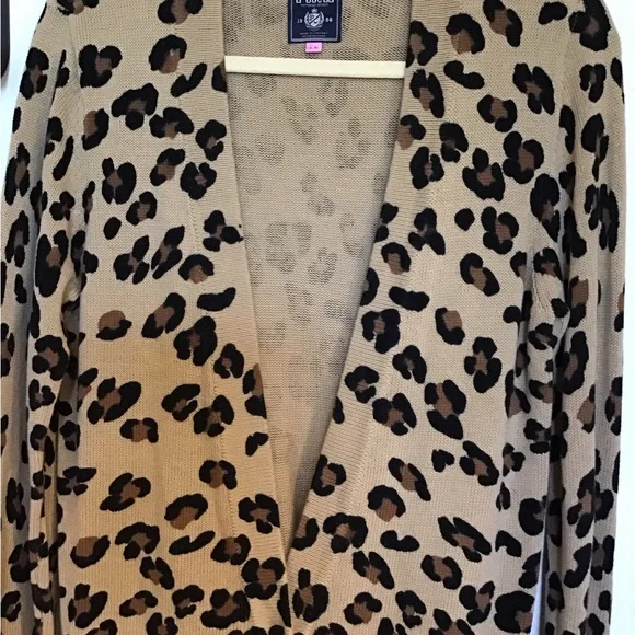 NWOT VS PINK LEOPARD CARDIGAN - Picture 6 of 13